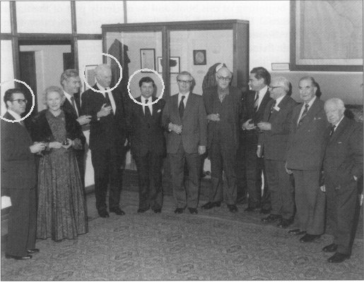 ,  1977.    :  ,    ,      .